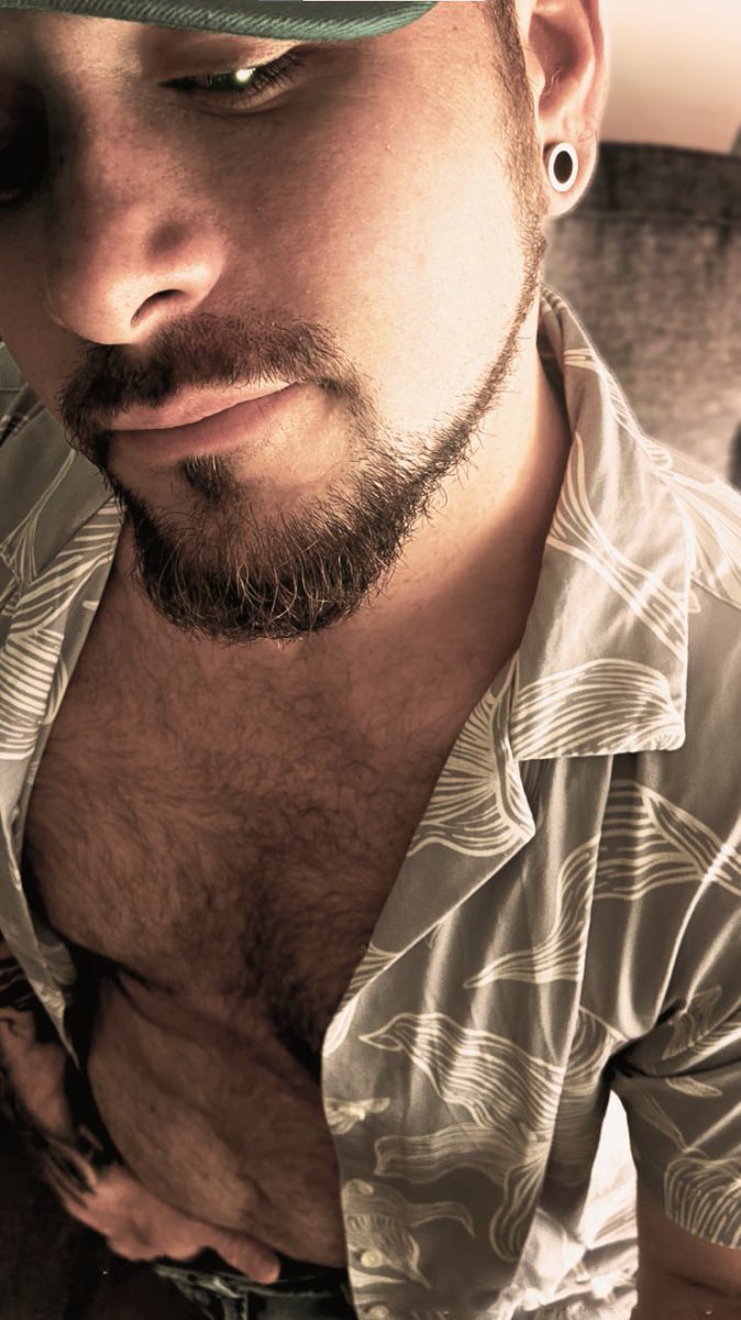 MonpointGwhisky's tweet photo. Single straight man, independent and done with games 
Looking for a real connection with a woman who knows what she wants.
If that’s you, don’t be shy — DM me.
#SingleMan #StraightSingle #ReadyToMeet #SingleLife https://t.co/eWQMJH0RGz