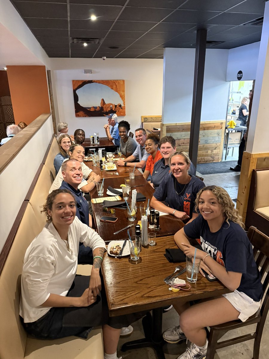 Virginia Women's Basketball tweet media