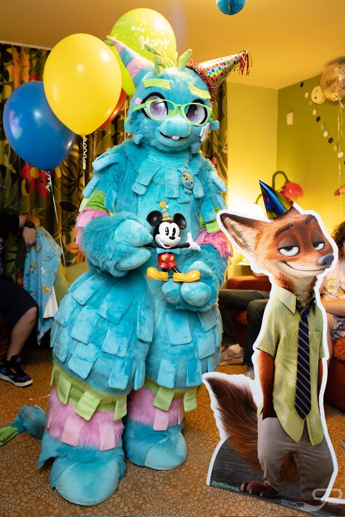 Bash the Piñata 🪅 @FWA Dealers A-14 Birthday Boy tweet media