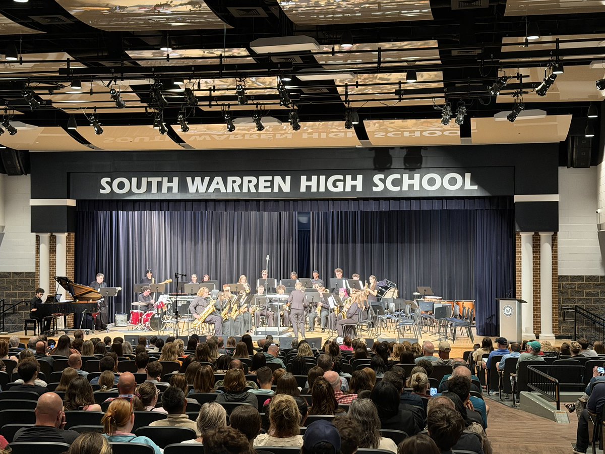 SouthWarrenHS's tweet photo. Our Spartan Band is rocking tonight!!! Shoutout to Ms. Spears for being an amazing leader! #CultureOfGreatness #LeadersRiseToGreatness https://t.co/7pAq93le97