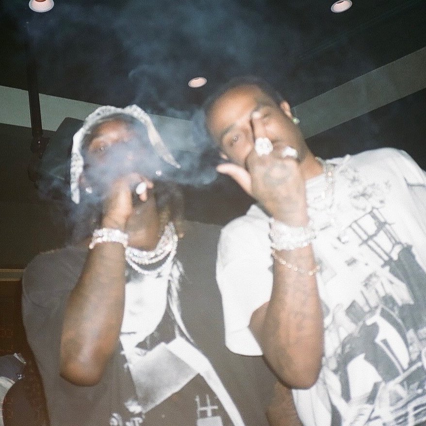 ModernNotoriety's tweet photo. Migos are officially back 👏

Quavo and Offset share photos from the studio in the first Migos IG post in over two years https://t.co/Qzoqp4Ue0c