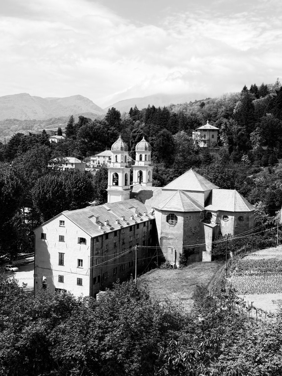 Alonein43672278's tweet image. #photography #blackandwhite #mele #italy