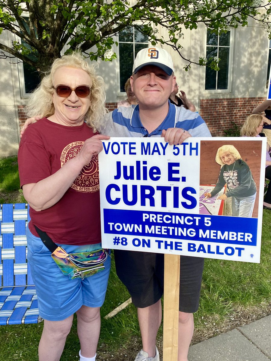 Julie Curtis tweet media