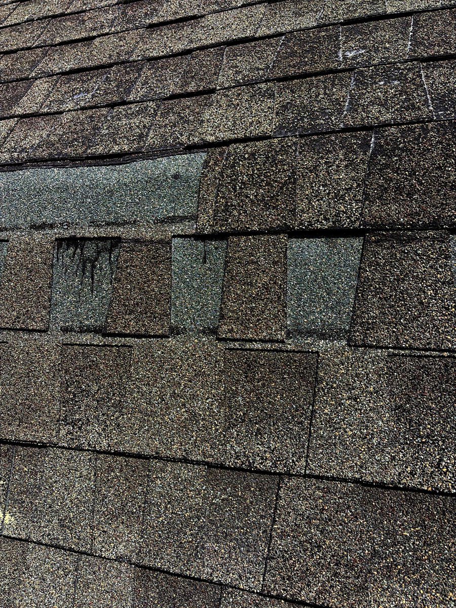 GCCSRoofingLLC's tweet image. With a proper inspection, we can understand what’s going on and help homeowners decide the next steps before it turns into a bigger issue.

📞 720-551-7663
🌐 gccsroofing.com

#teamroofing #roofing #roofingexperts #avon #Colorado