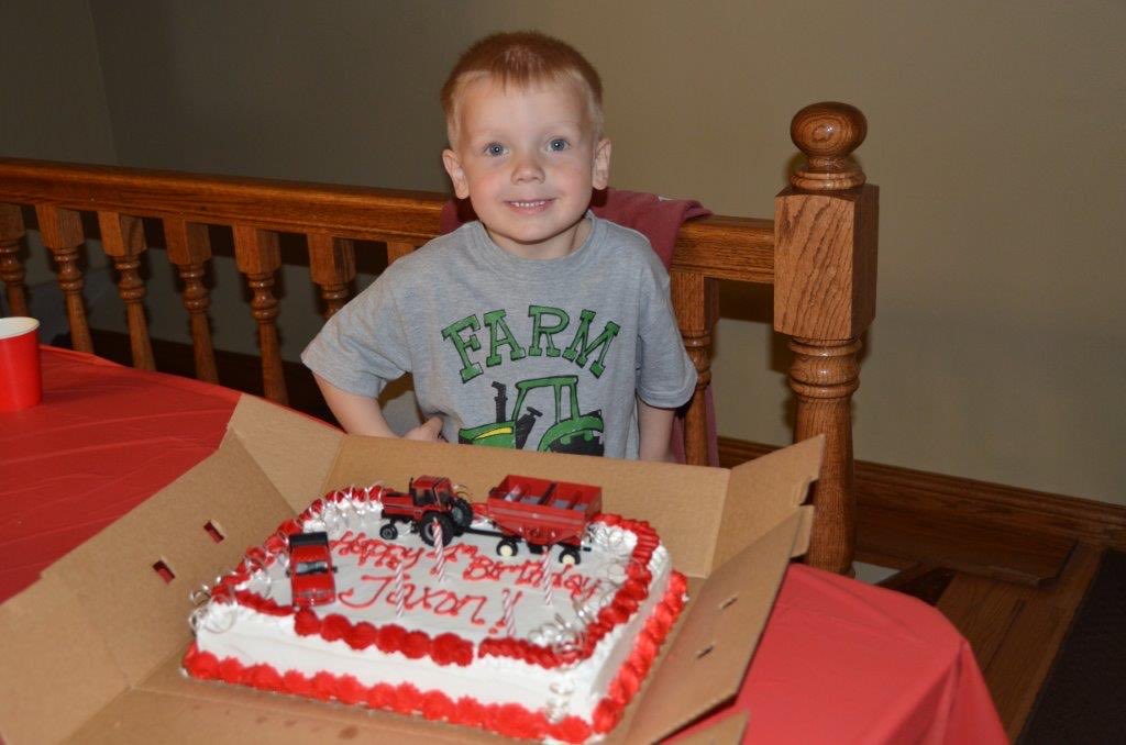 TroyBoomsma's tweet photo. Happy Heavenly Birthday #JLB23 #FarmSafety https://t.co/ueQBqVBvZY