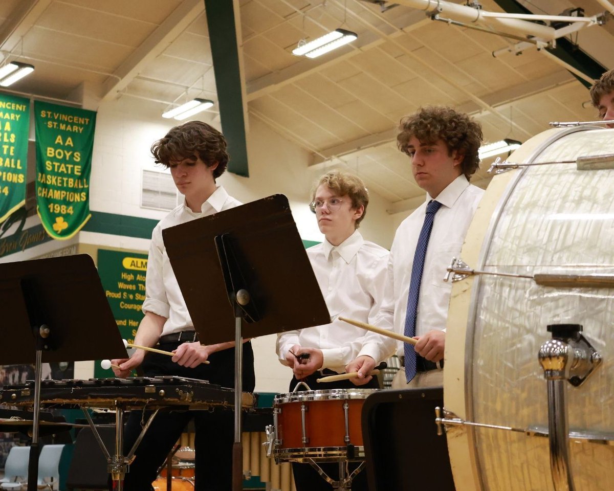 stvmirish's tweet photo. A wonderful evening celebrating our STVM Band! βοΈπΊ
Thank you to Mr. Brian Campbell for his leadership and to all who made it special β¨
Shoutout to our seniors - your passion and dedication will be missed! π
#STVM #STVMFamily #IrishPride #SpringBandConcert #FineArts https://t.co/JdtJzFjvCE