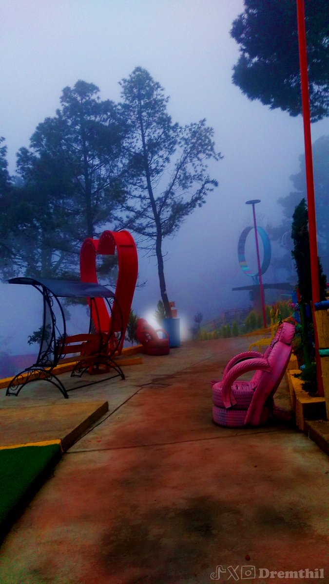 Dremthil's tweet photo. Rem stage ☁️💧
8/9 https://t.co/ZjSuWLZgAM