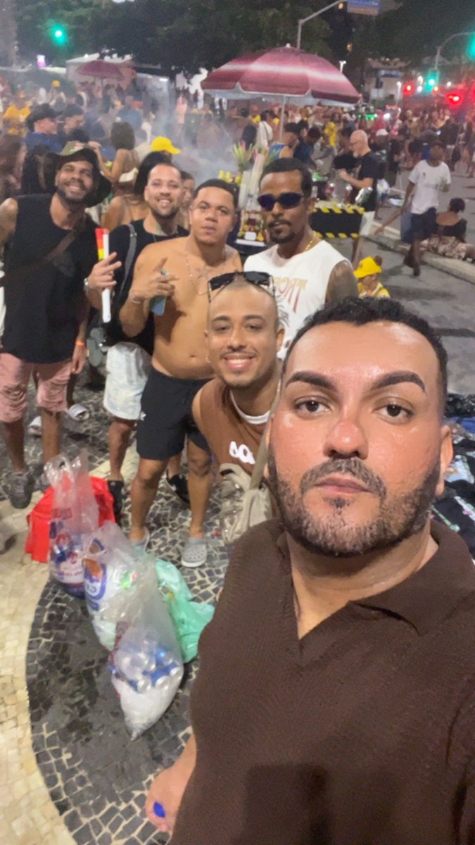 alanfonseca03's tweet photo. a tropa avançou  🏳️‍🌈 https://t.co/89MKwTTxZB