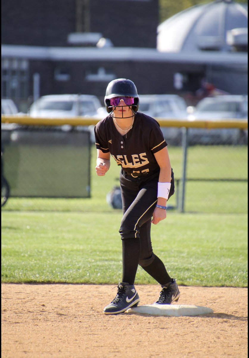 VDobrydney29's tweet photo. The Eagles 🦅🥎 stay hot!! Big win, 5 in a row! Let’s keep this going girls!! 
@TrumbullAthlet1 @softball_champ1 @SunilSportsNews @sluggerFP @Healysport2026 @Mammoth_Recruit @raj_manjrekar @T3_Mavericks @NIL_NCAA @SaeedAzhar18 @ProSwings_ https://t.co/6MhWwyeVgR