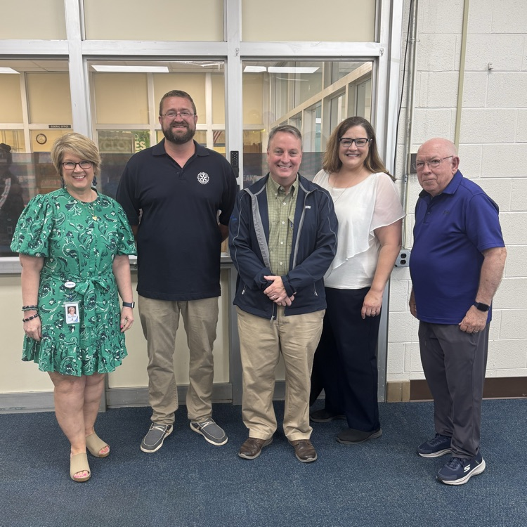 cpkcareercenter's tweet photo. Great days start with great teachers! Today we enjoyed breakfast from our awesome partners, Great Bridge Rotary, as a small thank-you for the energy and care our teachers bring to our students every morning. 💙💚 #TAW2026 #GreatPartners https://t.co/CHLRkqSLqz