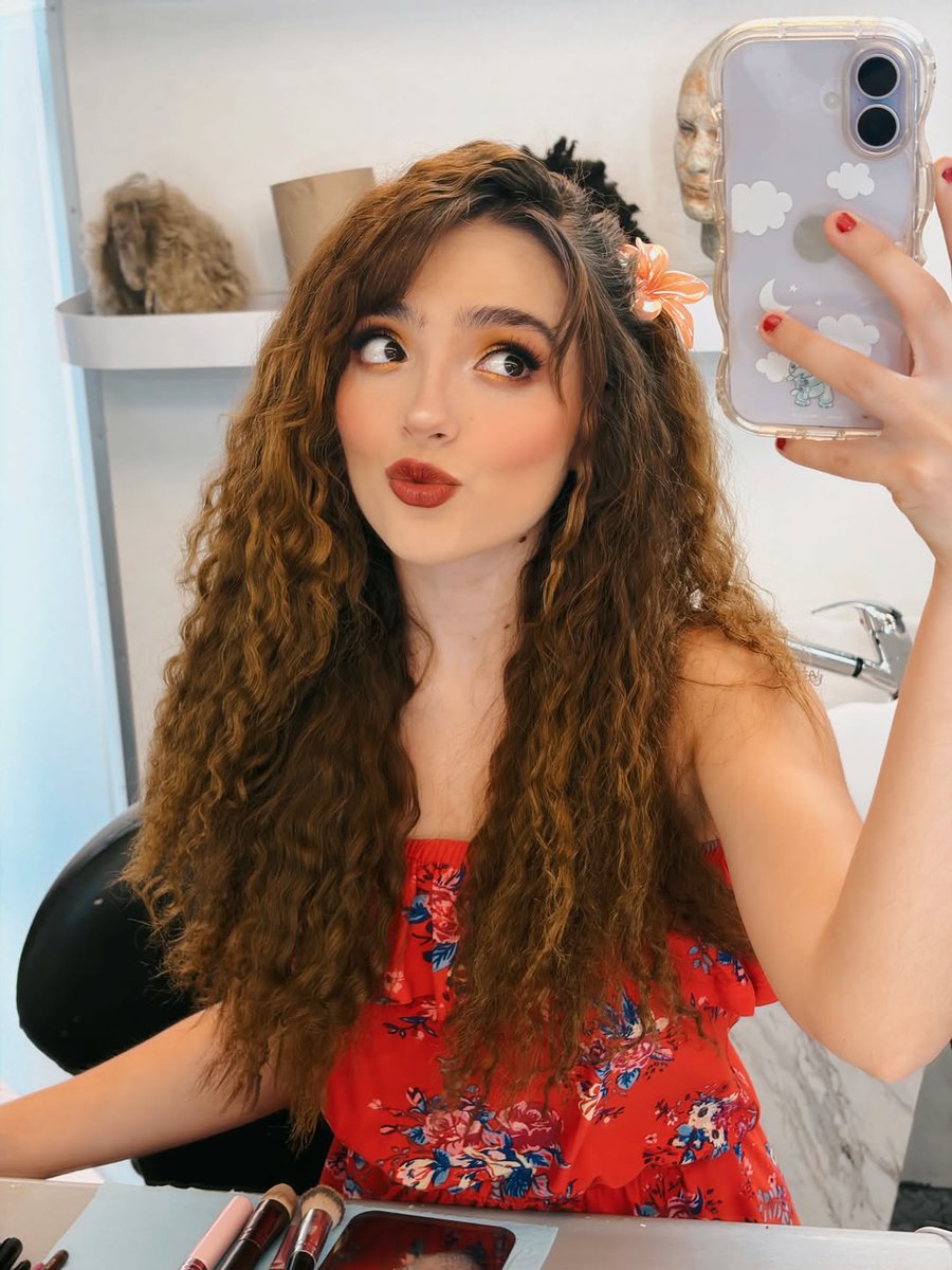 𝑚𝑎𝑟𝑖 𝝑𓏲 tweet media