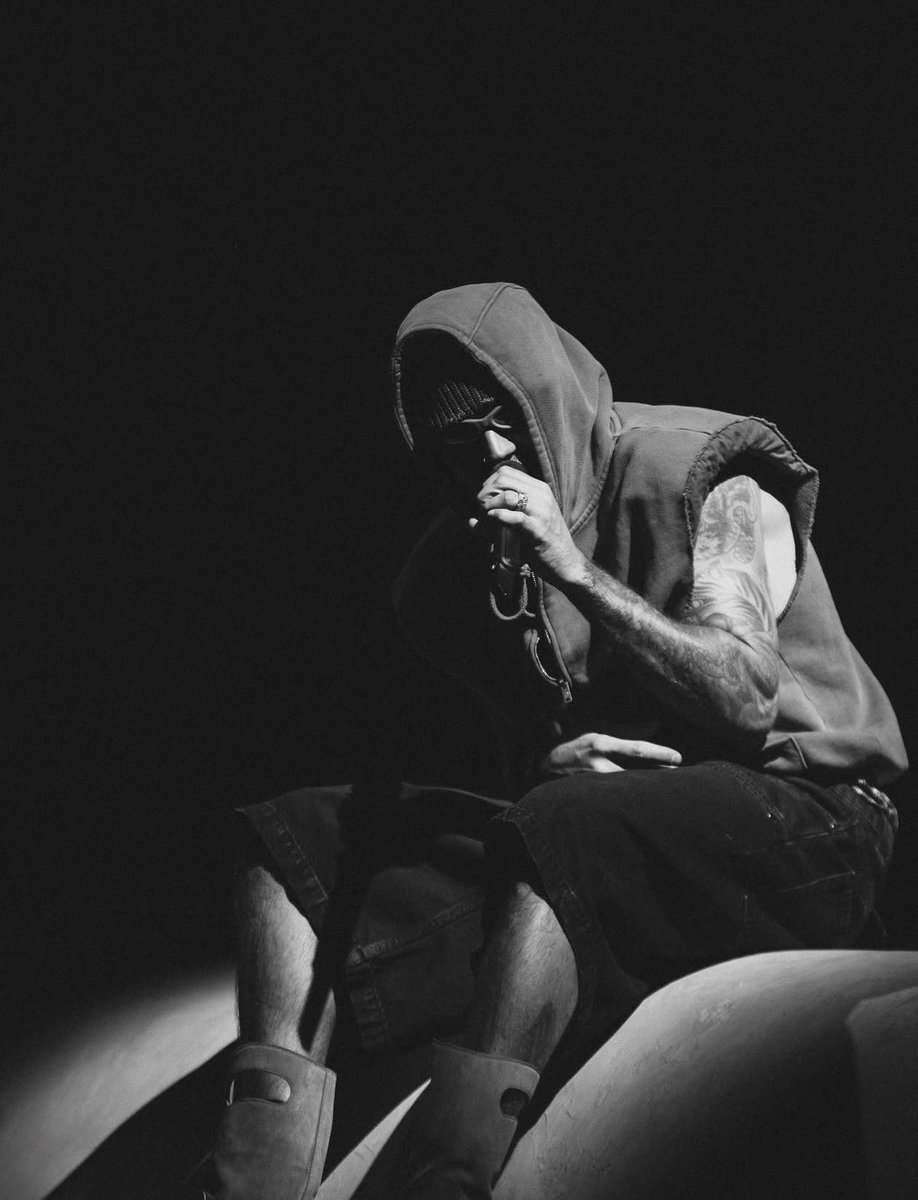 Bieber Data tweet media