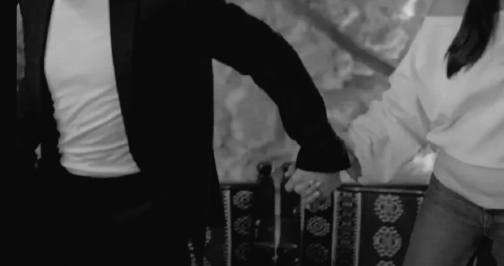 hands..also Aşk ..🌹