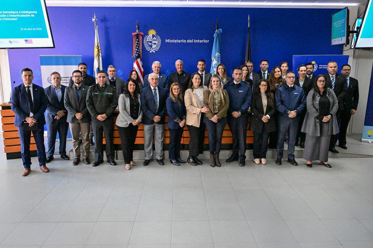 U.S. Embassy Uruguay tweet media