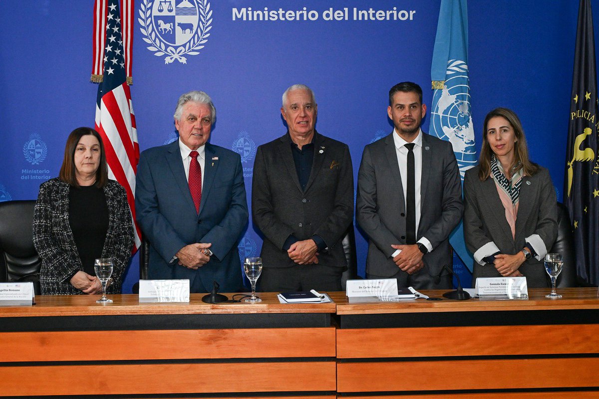 U.S. Embassy Uruguay tweet media