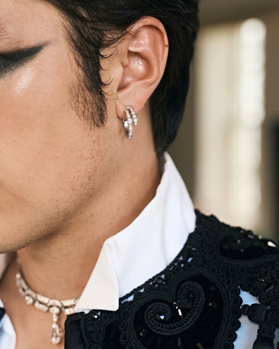 Hudson Williams photographed by Bvlgari for the 2026 #MetGala 

🔗 instagram.com/p/DX99l8eEUfY/