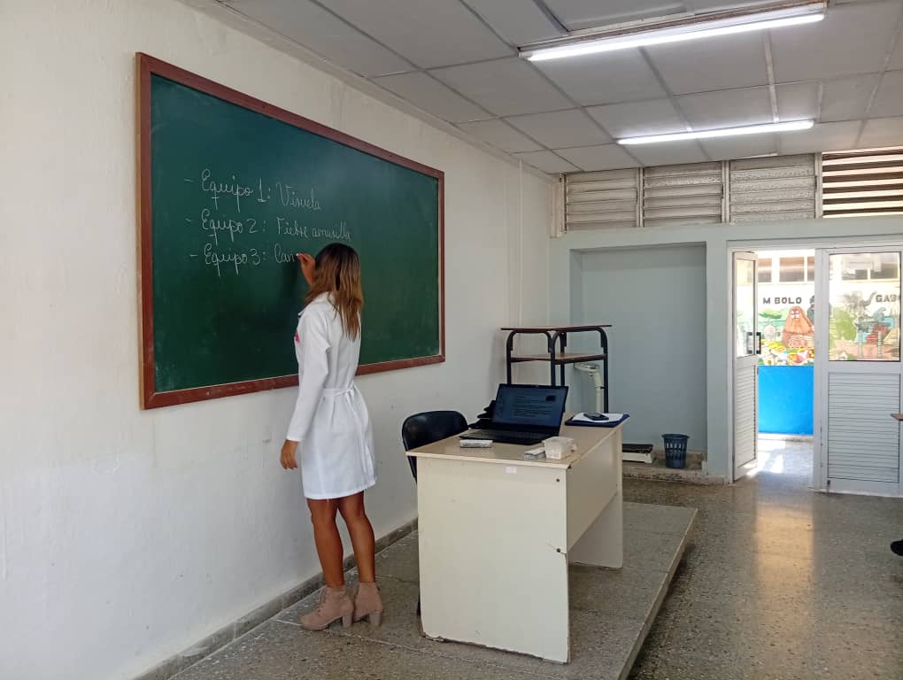 elam_oficial's tweet photo. Inició el curso pre propedéutico dirigido a los estudiantes del colegio médico universitario en la ELAM. #ElamCuba #Salud #Docencia https://t.co/YxQEkkv62Q
