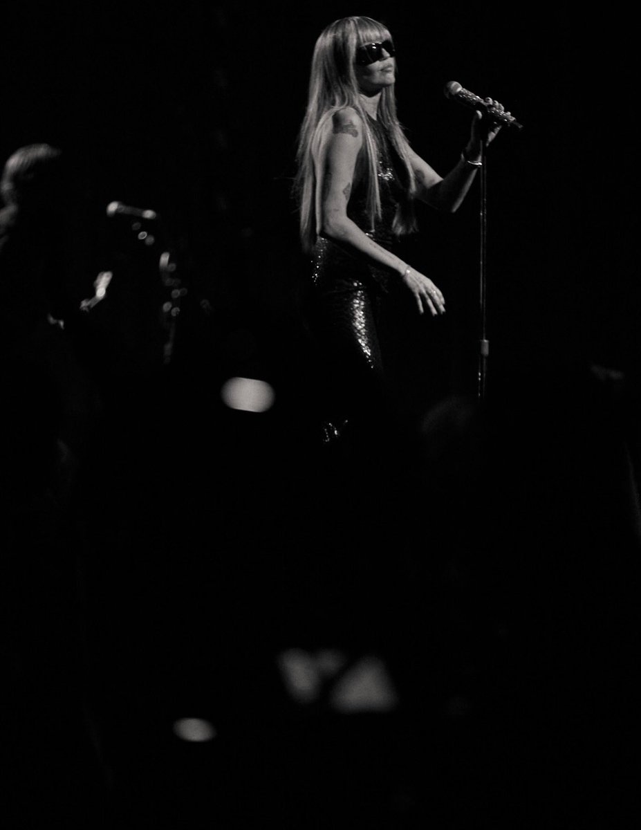 Miley Cyrus News tweet media