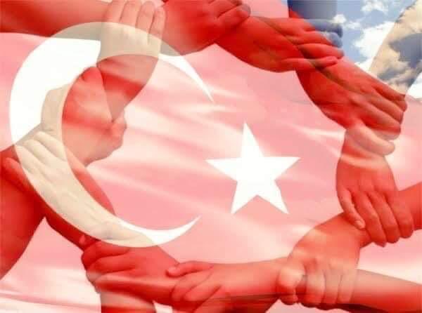 ercanturk28's tweet photo. Bir mum diğer bir mumu tutuşturmakla ışığından bir şey kaybetmez.

Mevlana https://t.co/5H3Kn8XCsw