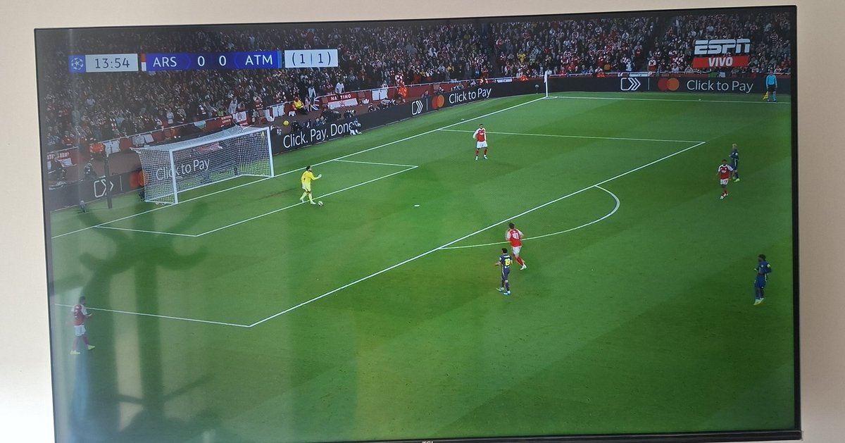 Viendo a estos señores.
Ojalá no me hagan 😴😴.
#champi̇onsleague 
#semifinales
#football