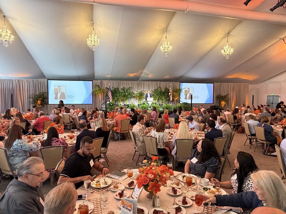 FloridaTourism's tweet photo. It's National Travel and Tourism week! Today, @VISITFLORIDA President &amp; CEO @BryanDGriffin was in Naples to address a luncheon with the @NaplesChamber, @ParadiseCoast, and @FRLANews to highlight all of the benefits that strong tourism brings to the residents of Florida. https://t.co/unwQEDn3pm