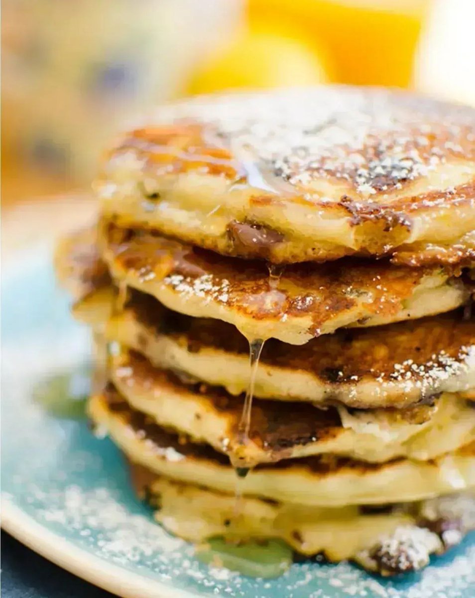 Living_Lou's tweet image. Enjoy this fabulous recipe for pancakes…

You’ll LOVE the added lemon zest, vanilla extract and chocolate chips. 💕

RECIPE: buff.ly/2NjXyB9
#breakfast #recipe