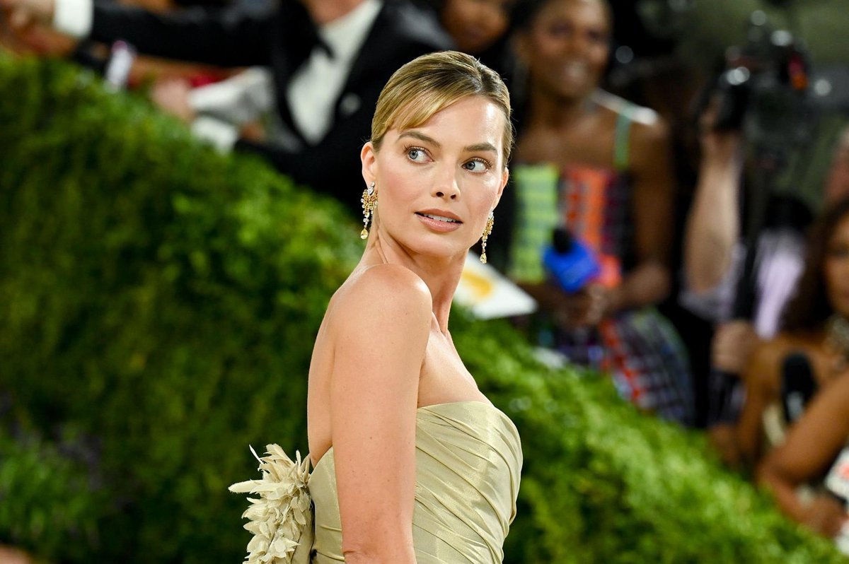 Margot Robbie Brasil · Mídias tweet media