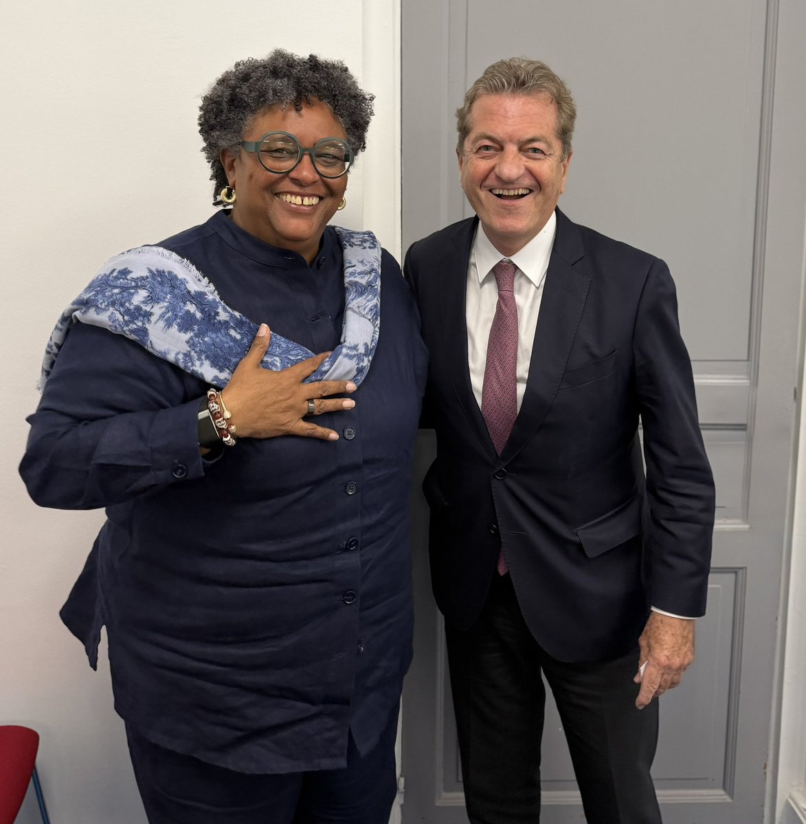 latfran_asso's tweet photo. Energy💡, tourism, construction, sustainable finance and transportation 🚊🚌 were at the heart of a great discussion with the Prime Minister of #Barbados 🇧🇧, @miaamormottley 🇧🇧 with @MEDEF_I . @BarbadosInvest @WorldBankGroup @BIDInvest @igoldfajn @EIB @CARICOMorg  @francediplo https://t.co/N1sNvJd7uJ