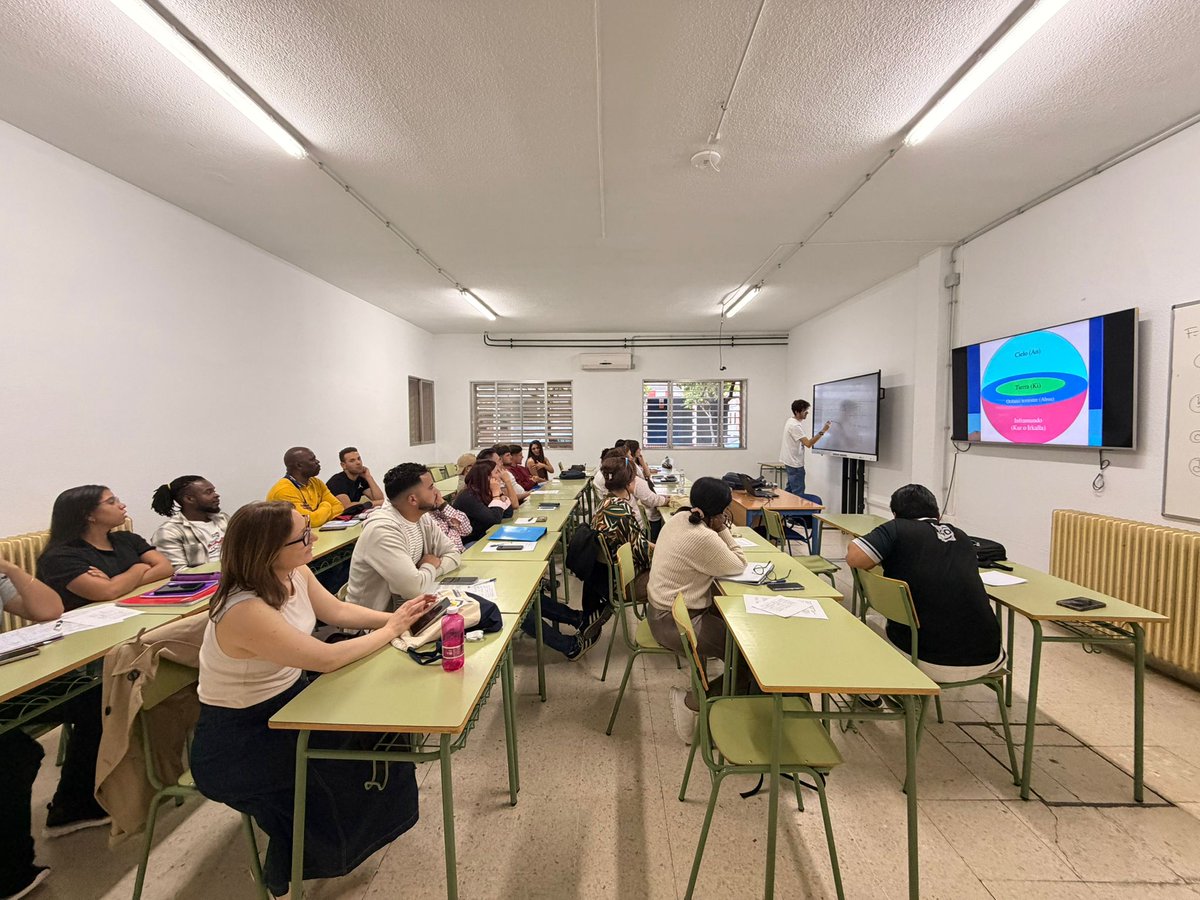 ipepcordoba's tweet photo. fomentar la interacción entre el alumnado de diferentes lugares del mundo y disfrutar juntos de la ciudad en uno de sus mejores momentos.

El intercambio, el aprendizaje y la convivencia siguen siendo el motor de iniciativas como esta https://t.co/ztCUuz3EJw
