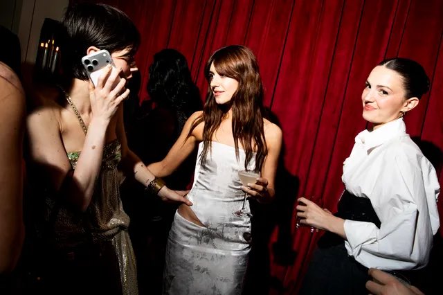GRAClENATION's tweet photo. Gracie with Daisy Edgar Jones and Ella Hunt at the GQ Met Gala after party 🤍 https://t.co/aDFxZzfFTZ