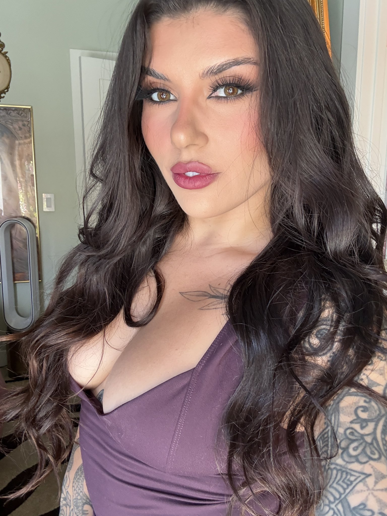 Pretty face with evil intentions 💜 https://t.co/hvs0qSSNja
