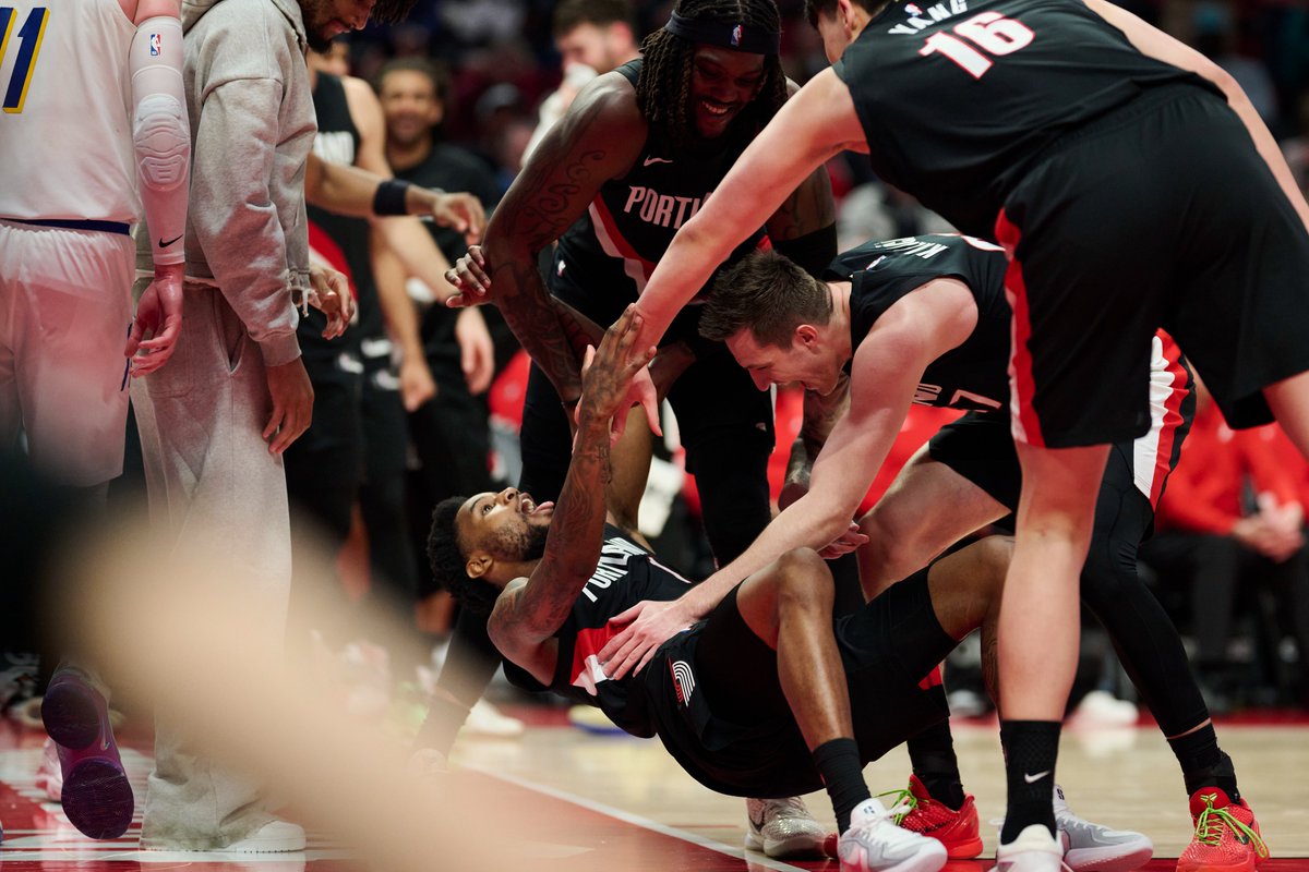 Blazers Lead tweet media