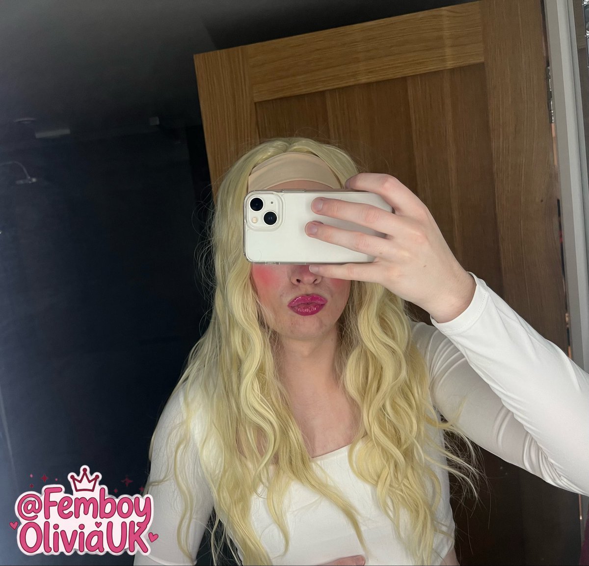 SissyExpose tweet media