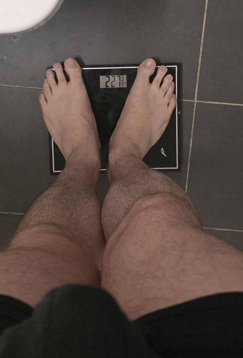 HumiliationSlu's tweet photo. Latest weigh in for @TemptressTartan who is blackmailing me in to weight loss - down 46.25lb now! https://t.co/0OyFNhdSPd