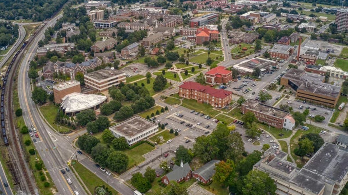 Inside Higher Ed tweet media