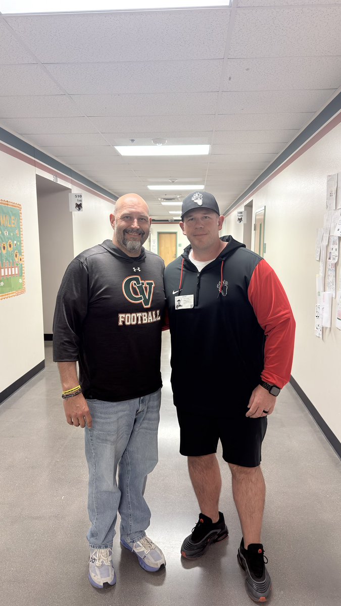 Swoll_2_'s tweet photo. Thank you so much @coachfreemancv for allowing me to come in and talk Coyote Football with you. Would love to add some more Coyotes to our @LFC_FOOTBALL Forester roster! #ForesterFREAKS27 #FAMILY https://t.co/zc9TuZj2SF