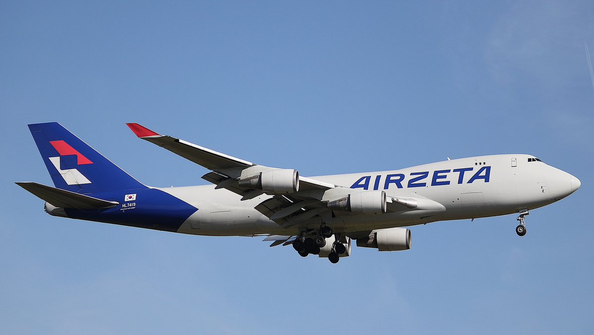 lemwerdersights's tweet image. Good to see that Airzeta has finally started repainting their birds in the new livery.

Registration:  HL7419
Aircraft type:  Boeing 747-48EF
MSN/LN:  25781 / 1044
Airline:  Airzeta
Date:  May 02, 2026
Location:  Frankfurt (FRA)
📷: @lemwerdersights
#avgeek #B747