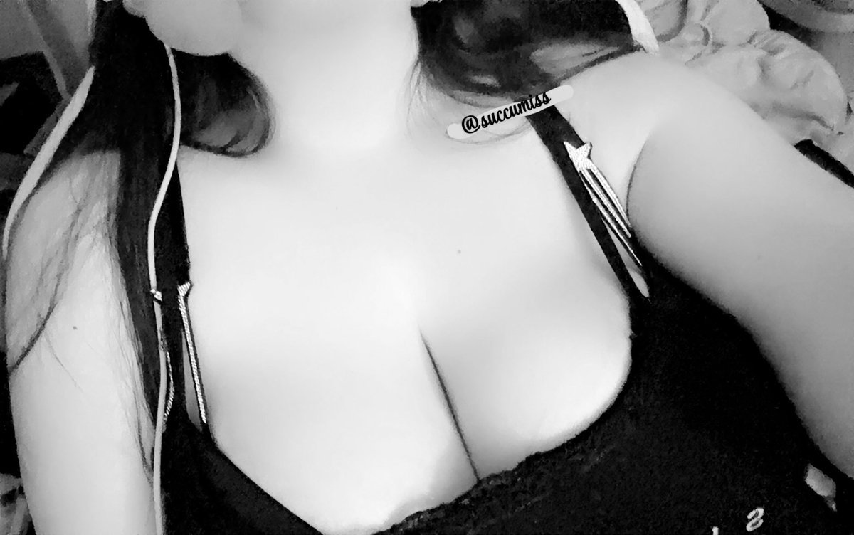 succumiss's tweet photo. ♡ 25
♡ findom / femdom mommy, princess
♡ bi
♡ hobbies: books, vampires, traveling, concerts, money, video games
♡ kinks: hypnosis, primal, praise, breeding, CNC, biting, wallet control, intox play, ATMs
♡ 18+ only

ཐི❤︎ཋྀ + ↻ https://t.co/nQ85vi9ix3
