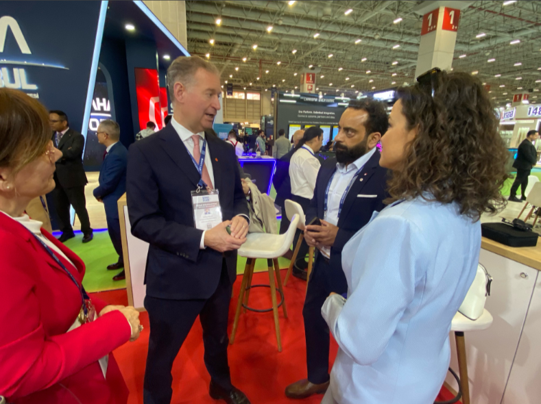 DIA_Canada's tweet photo. On the floor at #SAHAEXPO2026, delegates from the Defence Investment Agency met with key exhibitors to discuss capabilities, innovation, Canada’s defence strategy and opportunities for collaboration. #BuildPartnerBuy https://t.co/VkUuDVDu2M