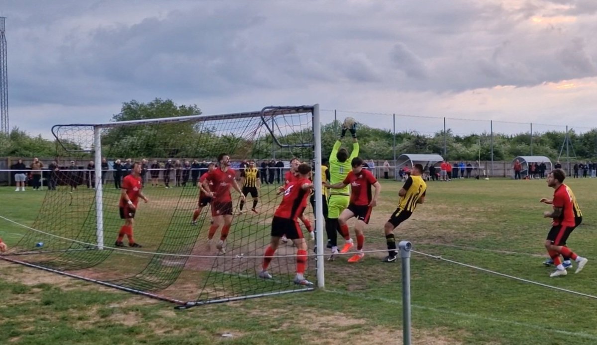 PitstoneFC tweet picture