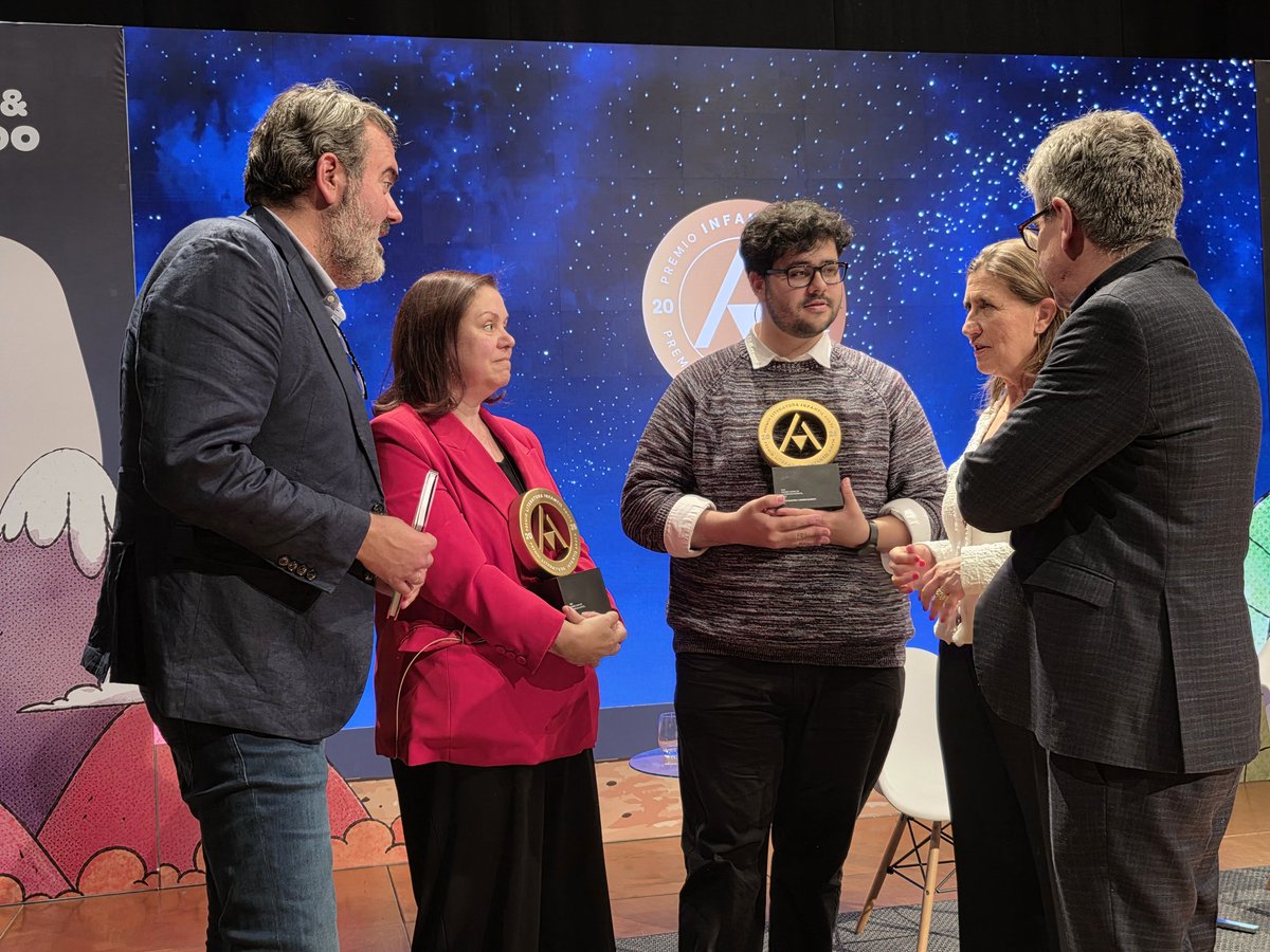 rubeperezc's tweet photo. Fomentar la lectura en la infancia también es garantizar acceso a la cultura, a la imaginación y al pensamiento crítico.

Hoy he participado en la entrega del XXIII Premio Anaya de Literatura Infantil y Juvenil, que ha reconocido a Care Santos y Adrián Olmedo por Kő. https://t.co/pW1Svwwh4R
