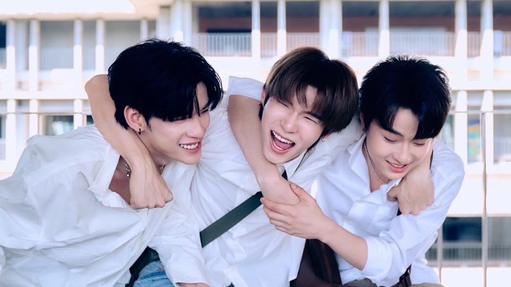saraah_universe's tweet photo. ULTIMATE TRIO https://t.co/BEEBFrrVIV