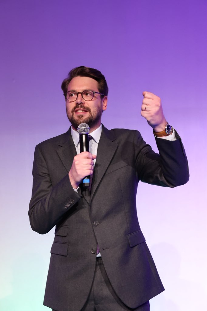 Benjam1Lucas's tweet photo. Je propose un pacte de fraternité : pour combattre le racisme, développer les services publics, réduire les inégalités et éradiquer la pauvreté,  garantir la réussite éducative ! https://t.co/gaoEJkDxF9
