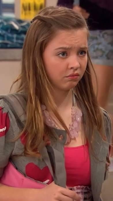 Sydney Sweeney at just 14 years old in Season 1 of Kickin' It

Cute