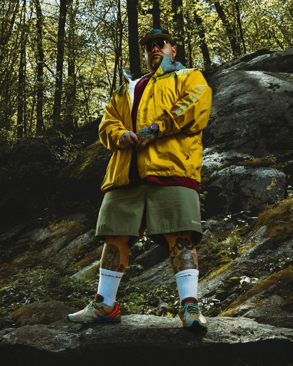 Action Bronson reveals the Baklava "Planet Frog" collection 🐸

Featuring collabs with Oakley and '47, plus a third colorway of his New Balance 1890
