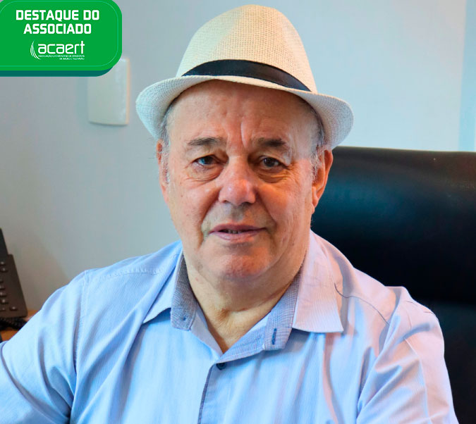 ACAERT's tweet photo. Comendador ACAERT receberá Título de Cidadão Honorário. Nereu Lopes de Lima será homenageado pela Câmara de Treze Tílias - https://t.co/RUXu6mPonj https://t.co/RSMgIM9ViC