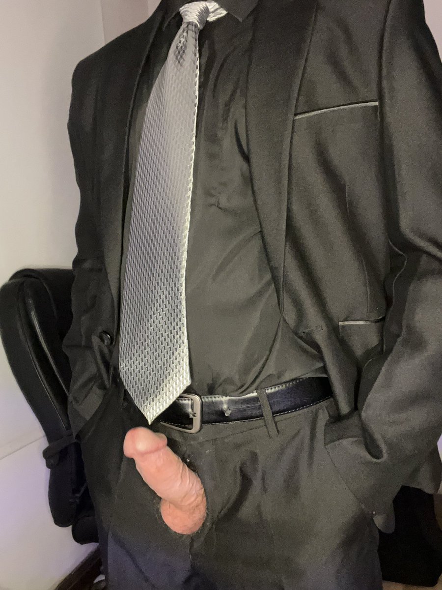 Silver suit tweet media