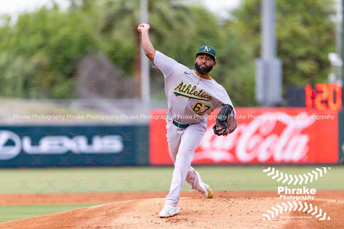 phrakephoto's tweet photo. Henry Baez (67) RHP A's IFA 2019 SD DR #athletics #Atléticos #oaklandas #drumtogether #oaklandathletics #LosAtléticos #rootedinoakland #BabyAs @AthleticsFarm
#goas #greenandgold #thegreenandgold https://t.co/A6ulQX3vju