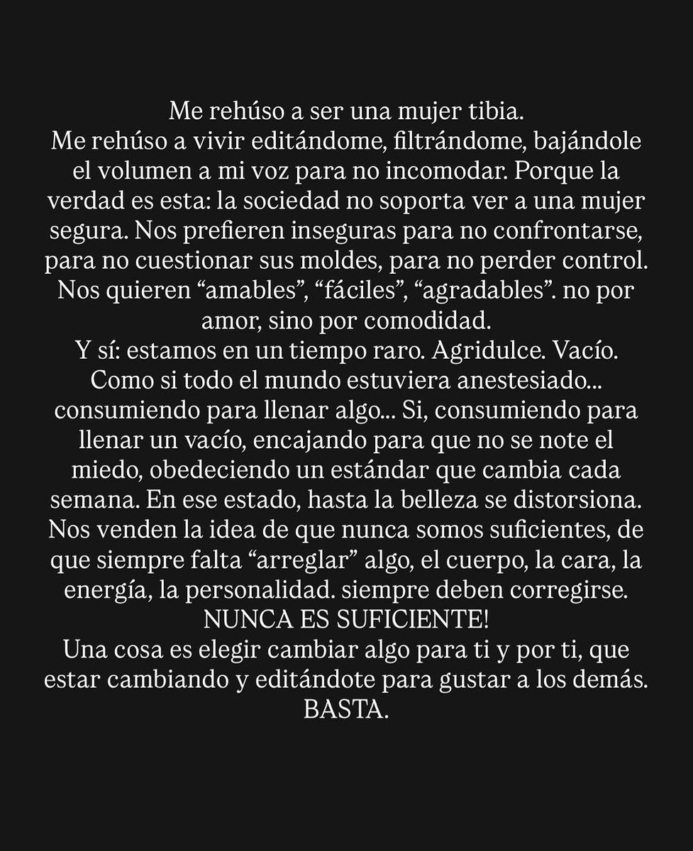 dannasxtasis's tweet photo. No entendí porque puso todo eso pero que reina es, esta es una de las tantas razones por las que la amo tanto, el mundo necesita más artistas como ella, que sean genuinas y no les de miedo a alzar la voz sólo por el que dirán https://t.co/V6dsveSW6U