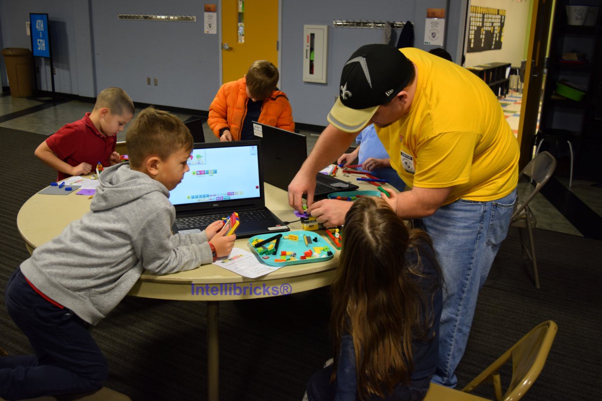 IntelliBricks's tweet photo. 📢 Now Hiring: STEM Instructors in Fresno &amp; Visalia!Are you passionate about working with children and making learning fun? 

We offer competitive pay of $19–$21/hour with flexible schedules, making this a perfect opportunity for college students and aspiring teachers. https://t.co/sUYFnq1pxH